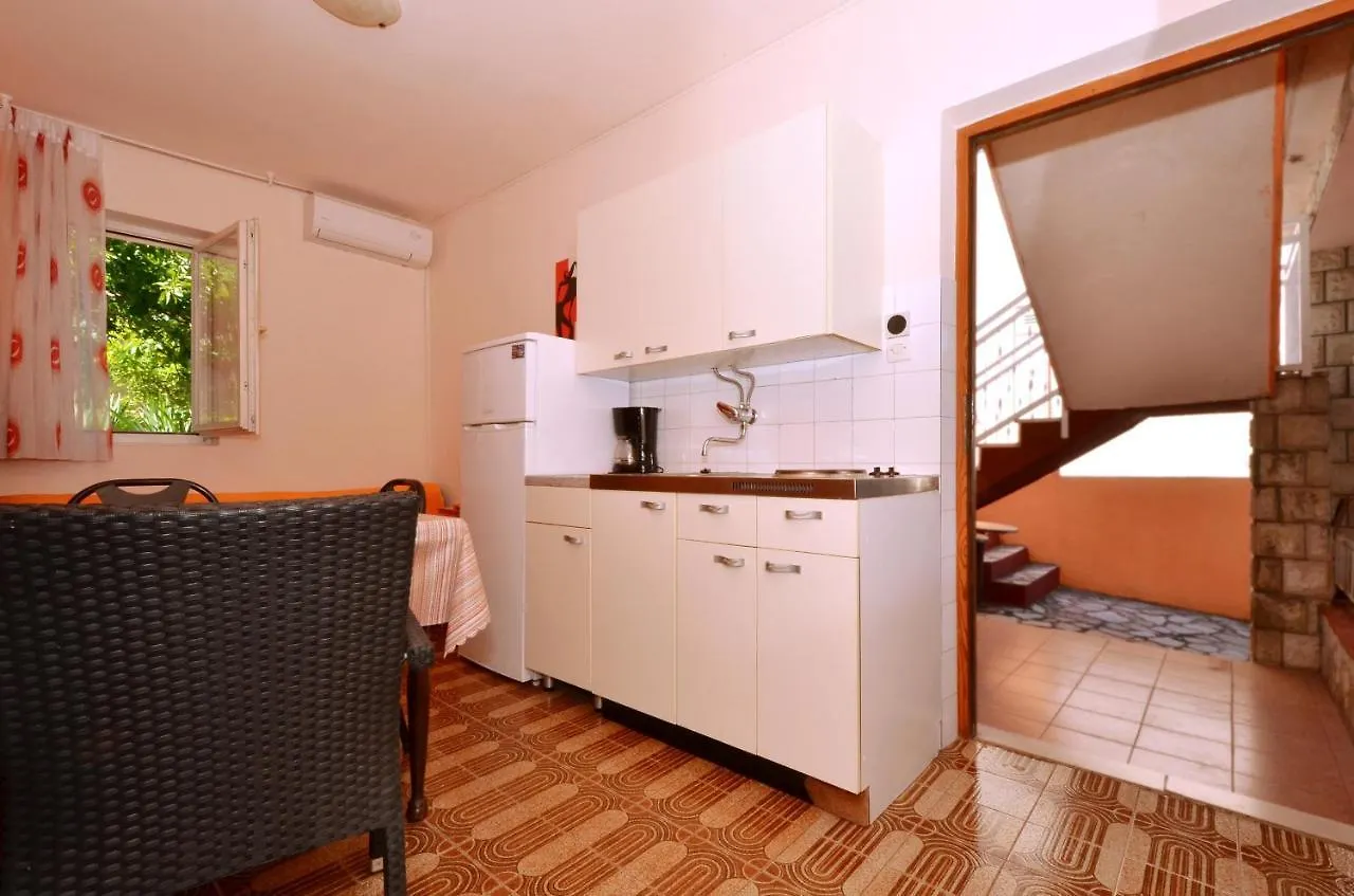 Apartments By The Sea Arbanija, Ciovo - 8651 Трогир