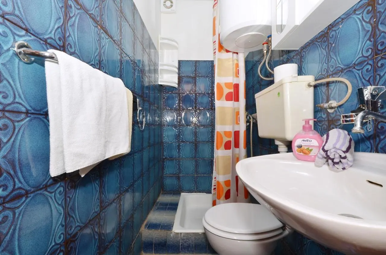 Apartments By The Sea Arbanija, Ciovo - 8651 Трогир