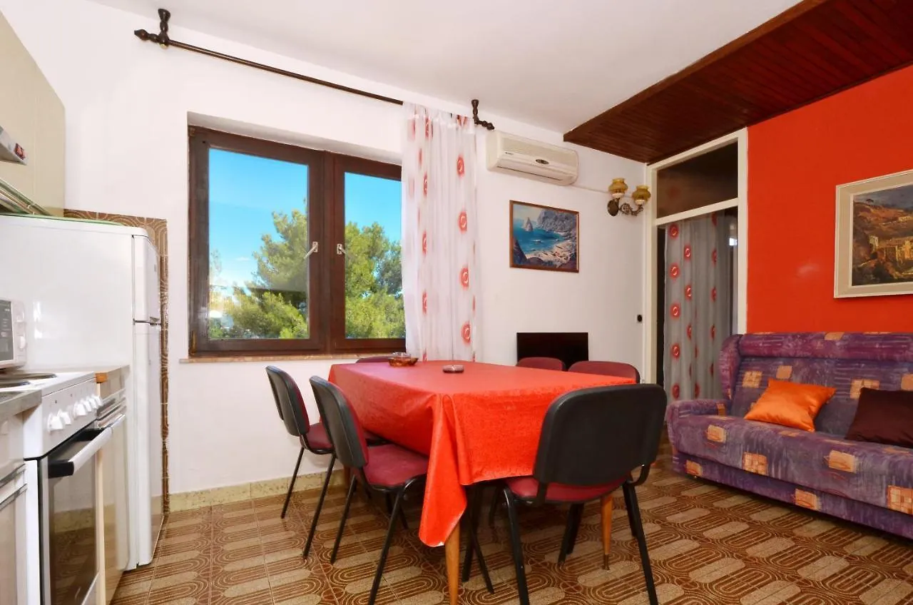 Apartments By The Sea Arbanija, Ciovo - 8651 Трогир