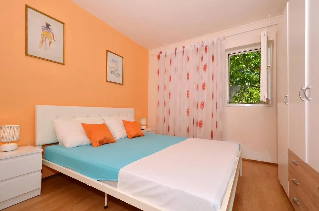 Apartments By The Sea Arbanija, Ciovo - 8651 Трогир